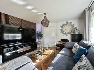 Photo 17- click for photo gallery